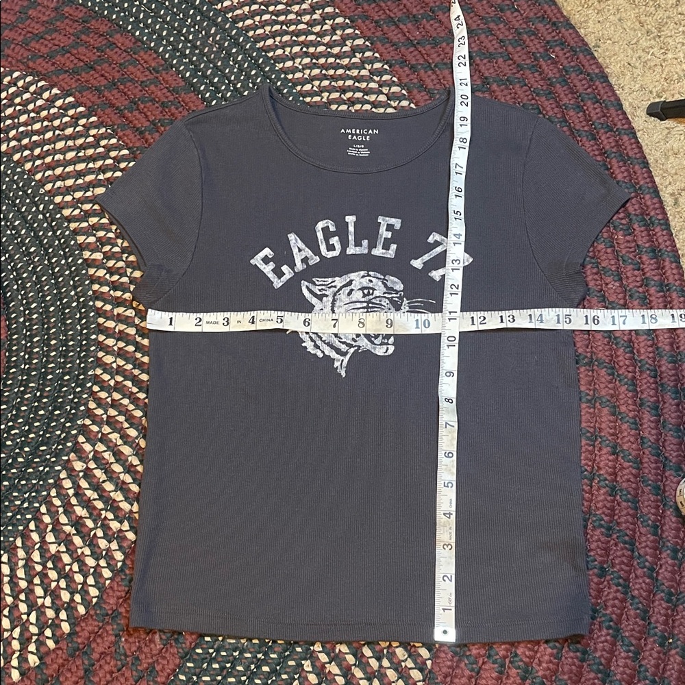 American Eagle 77‎ Cropped Fitted Tee Size Large - Picture 4 of 4